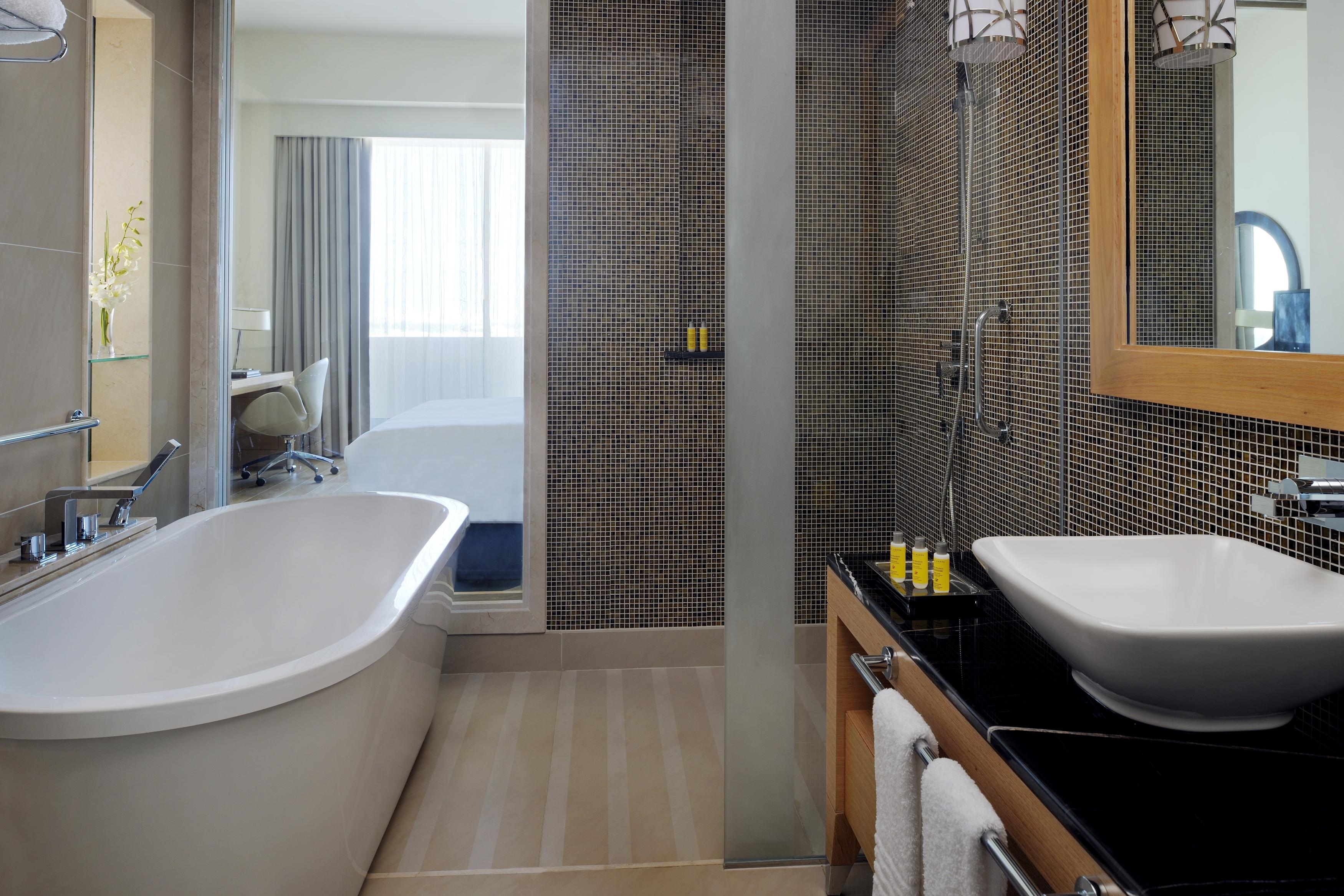 Marriott Executive Apartments Al Jaddaf, Dubaj Zewnętrze zdjęcie Bathroom