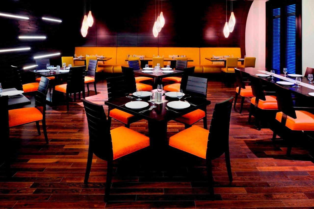 Marriott Executive Apartments Al Jaddaf, Dubaj Zewnętrze zdjęcie The interior of a typical restaurant