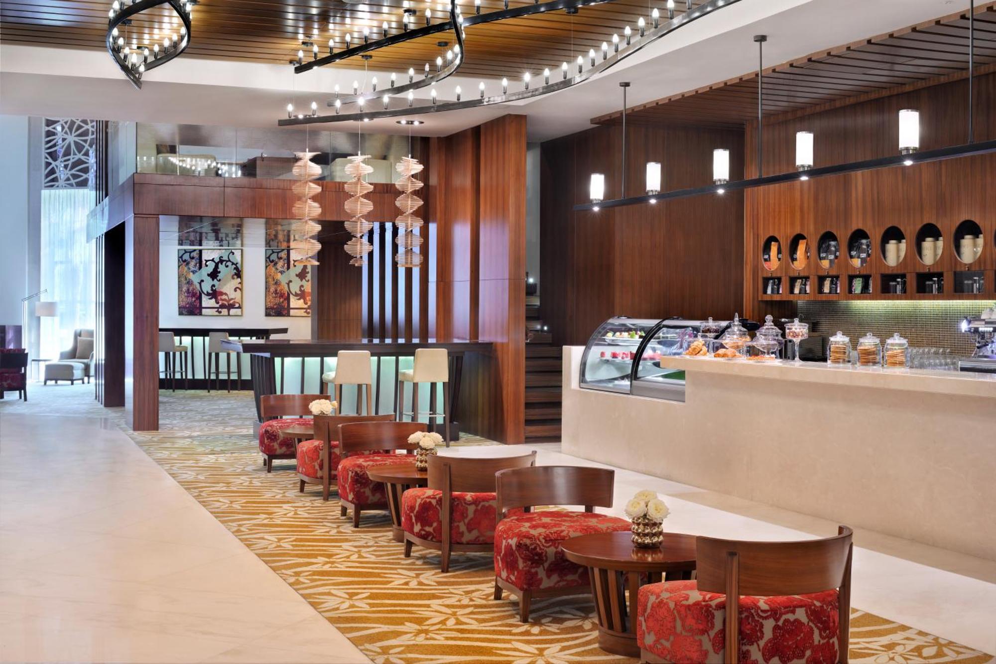 Marriott Executive Apartments Al Jaddaf, Dubaj Zewnętrze zdjęcie The Lounge at the airport