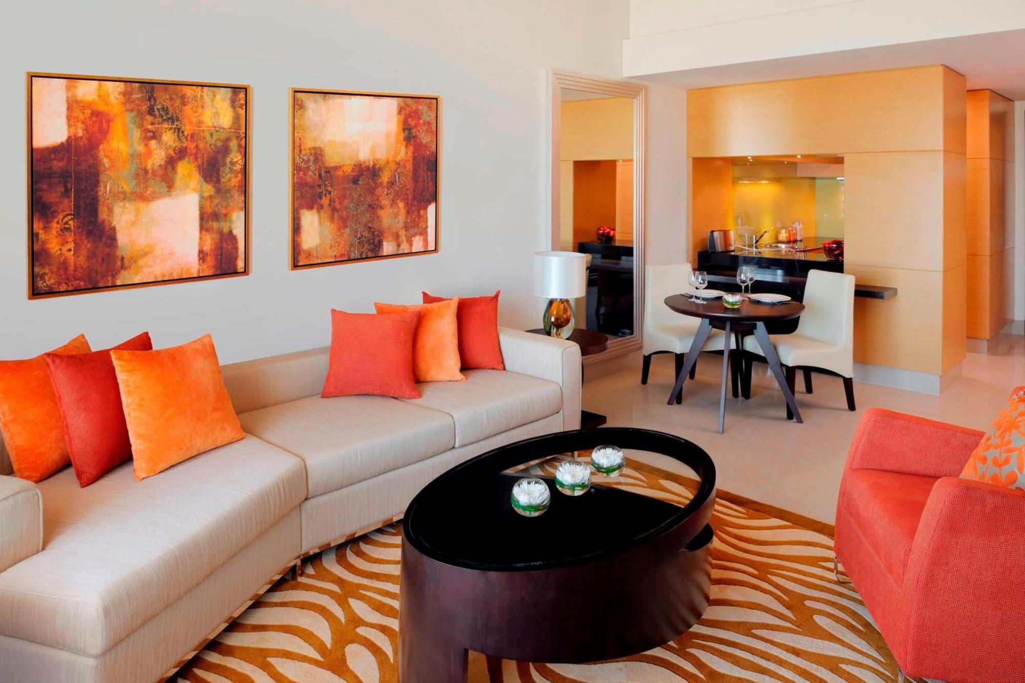 Marriott Executive Apartments Al Jaddaf, Dubaj Zewnętrze zdjęcie A living room at the Taj Bengal